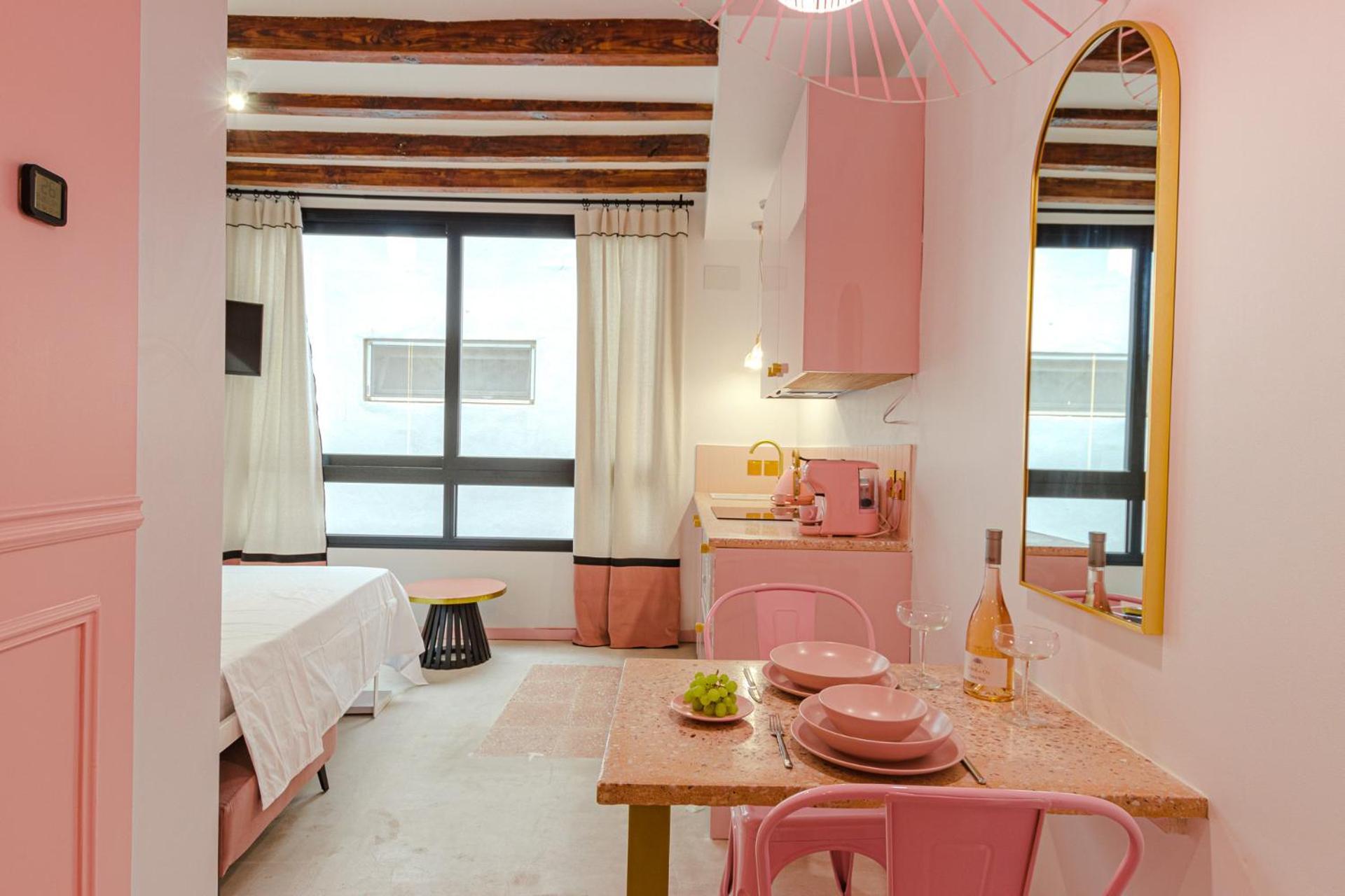 Glamorous Pink Studio In City Center Аликанте Экстерьер фото