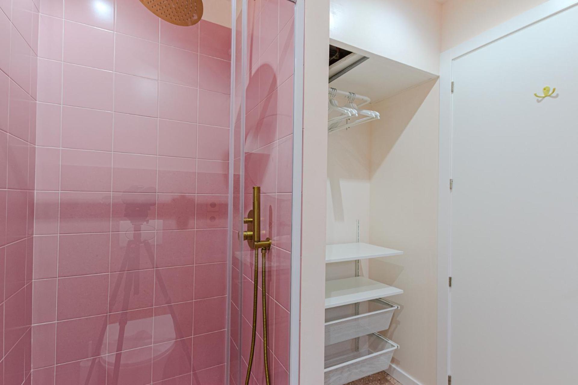 Glamorous Pink Studio In City Center Аликанте Экстерьер фото