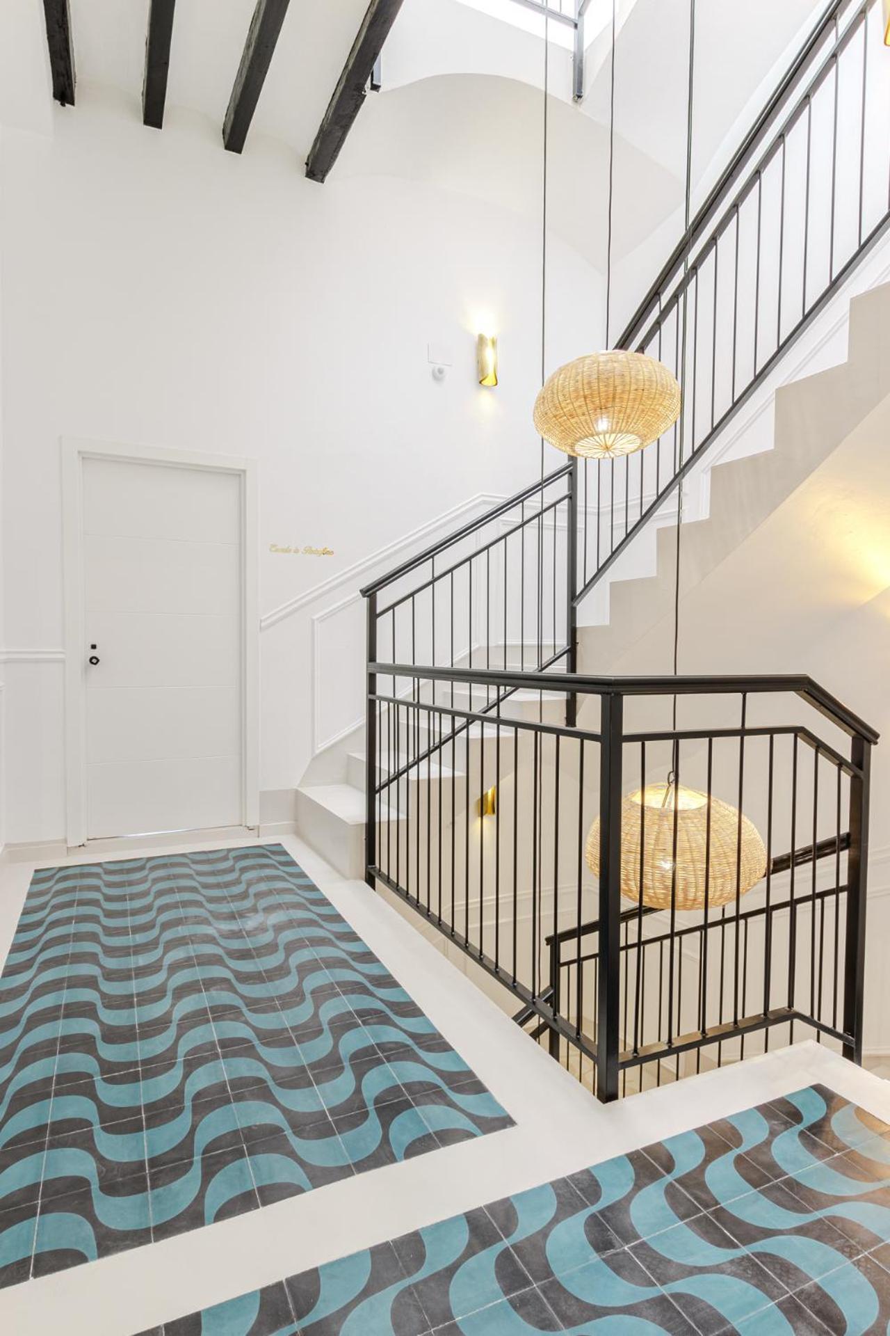 Glamorous Pink Studio In City Center Аликанте Экстерьер фото