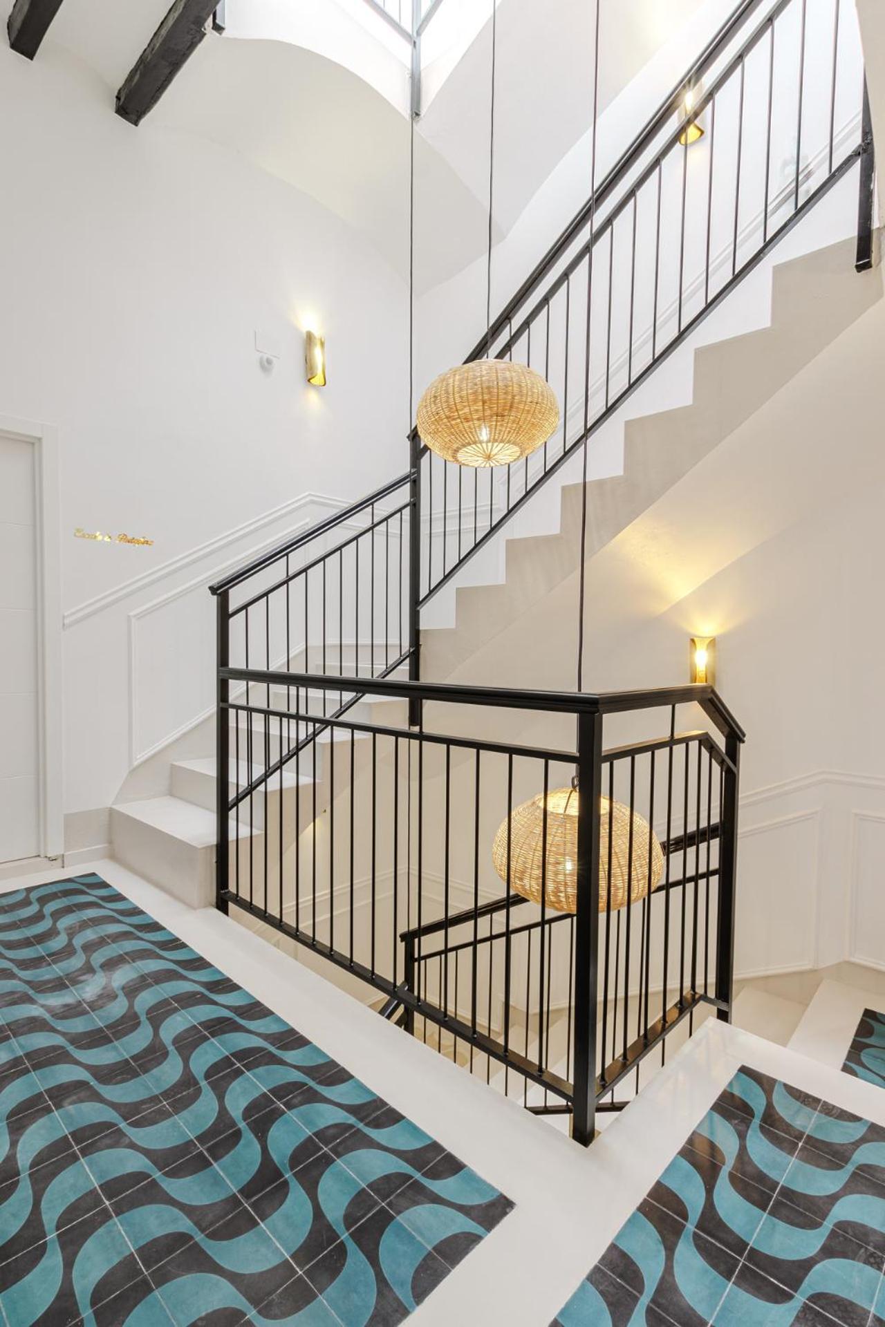 Glamorous Pink Studio In City Center Аликанте Экстерьер фото