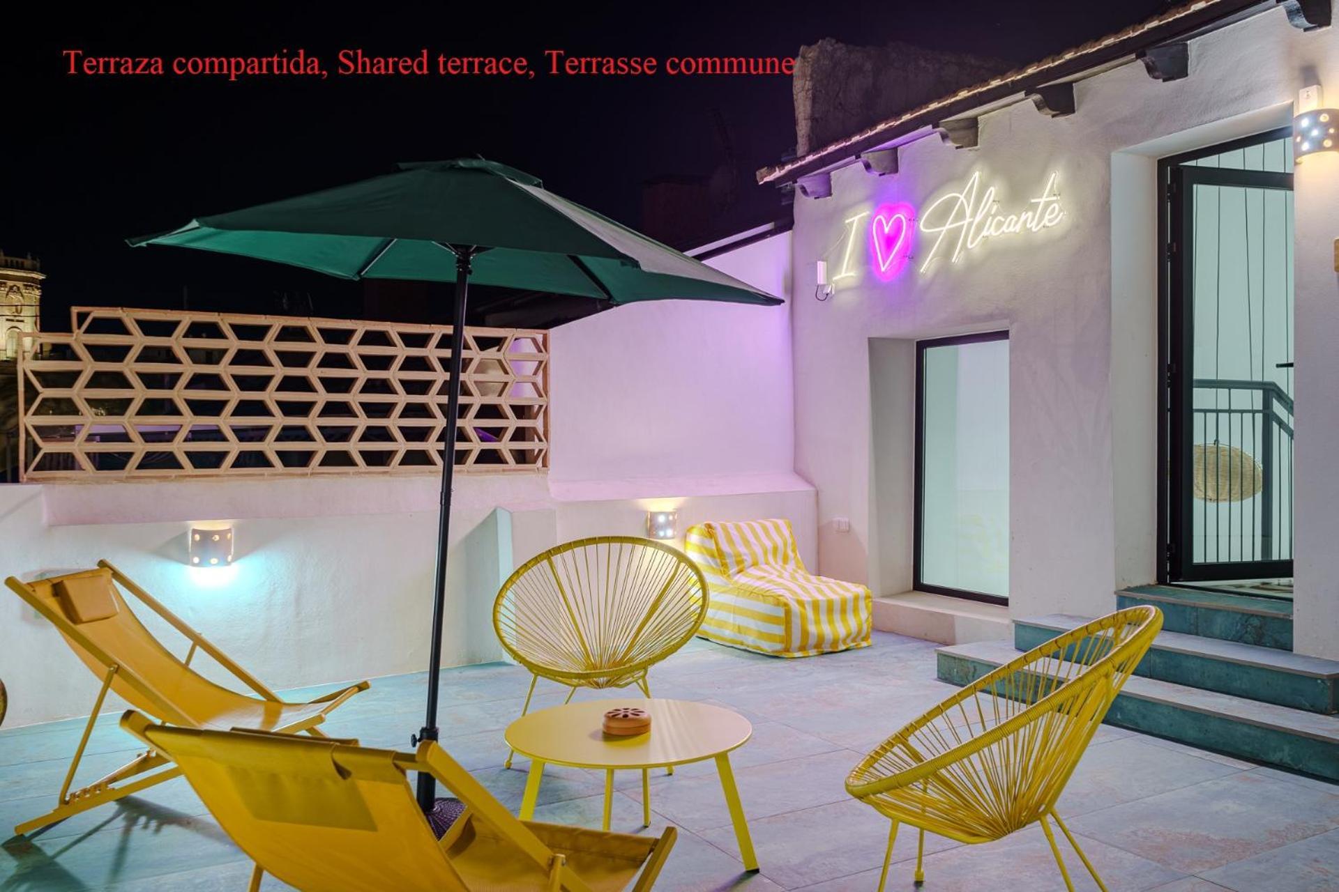 Glamorous Pink Studio In City Center Аликанте Экстерьер фото